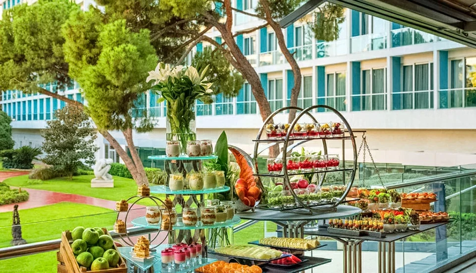 هتل سوئیس اوتل بویوک افس ازمیر